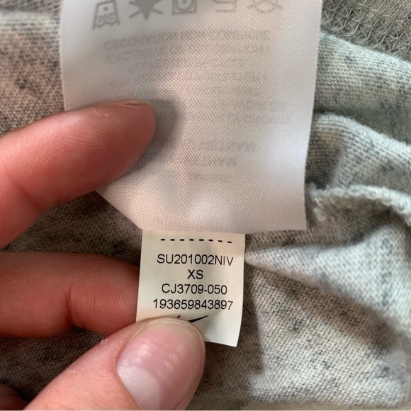 Nike Boys Red Gray Tank Top Size Extra Small - Picture 4 of 5